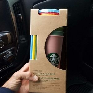 Cold, color changing starbucks cups